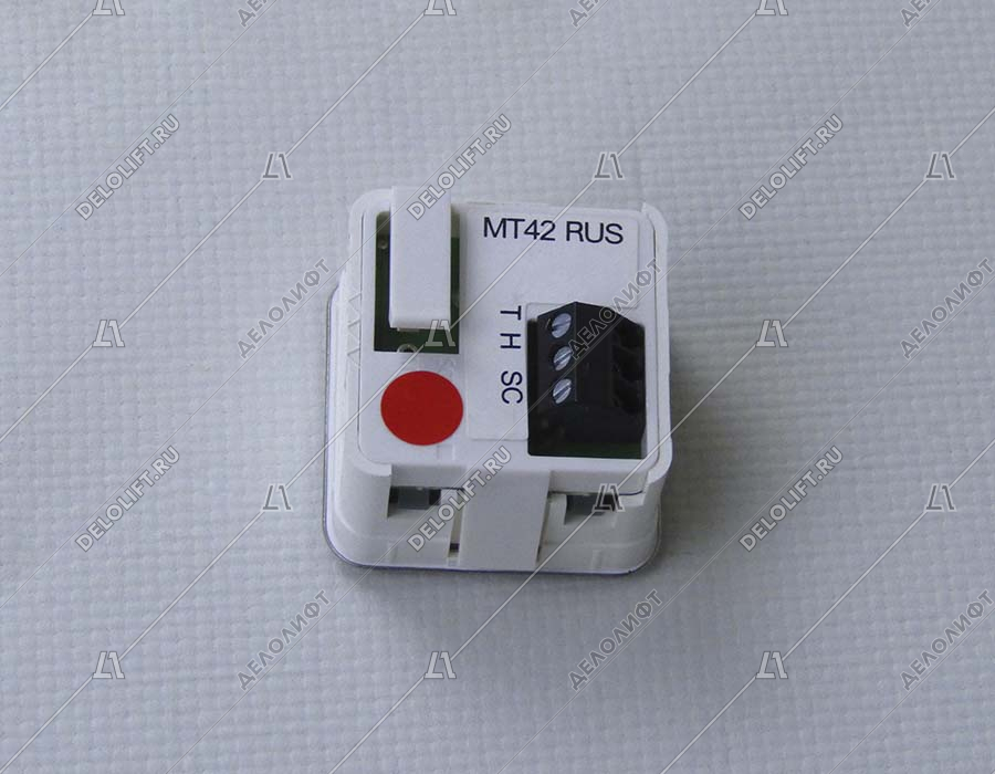 Кнопка вызова/приказа, MT42 RUS, стрелка вниз, выдавленная надпись, красная подсветка