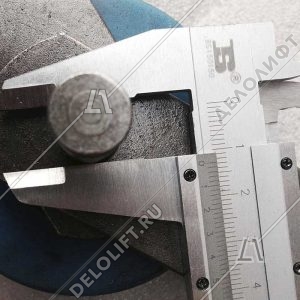 Цепь ступеней/тяговая, 13KV-C, шаг - 133,33 мм, ролик - 75x23,5 мм, палец - 77x12,8/12,5 мм, 105 kN (комплект на 2 ступени)