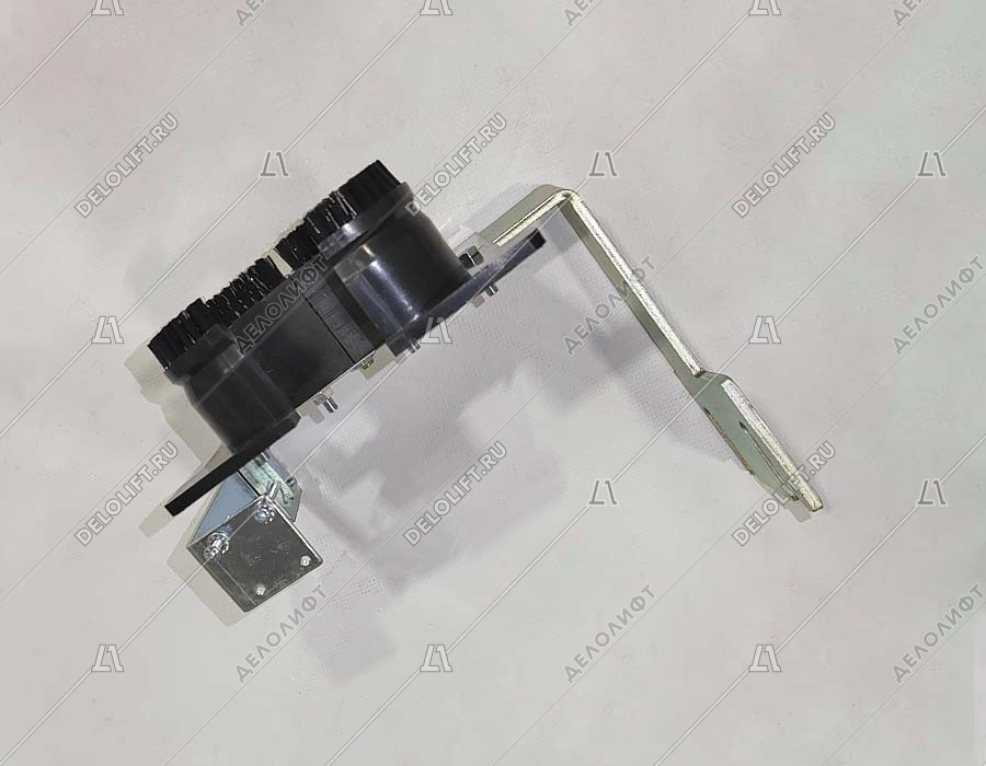 Устье поручня эскалатора, TRAVELMASTER 110, с щёткой и кронштейном, левое