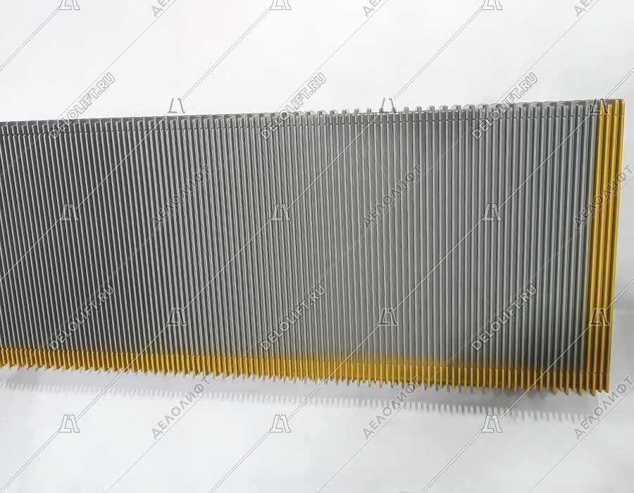 Ступень эскалатора, 1000 мм, 506 NCE, диаметр роликов - 76.2 мм, алюминий, окрашенная (серебро), 3 окрашенные линии демаркации