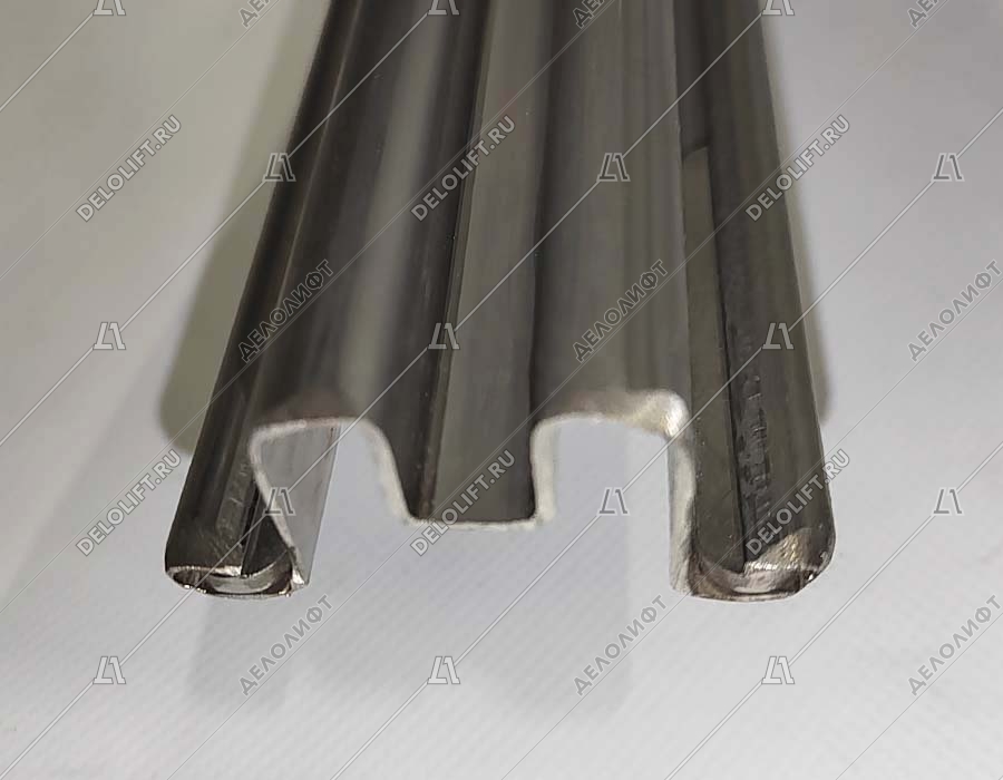 Направляющая поручня эскалатора, L - 2060 мм, 35 градусов, нижняя площадка, изогнутая, нержавеющая сталь