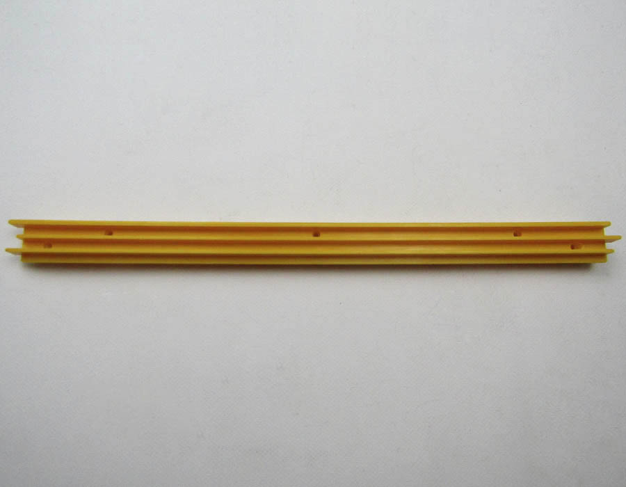 Демаркационные линии ступеней эскалатора KOYO