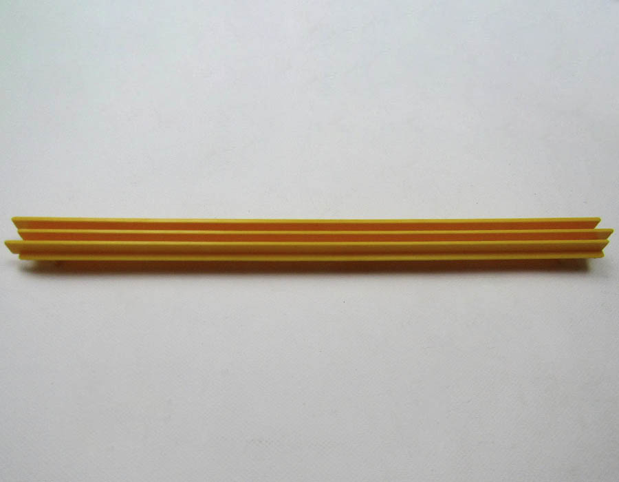 Демаркационная линия, левая, L - 400 мм, W - 25 мм, H - 25 мм, жёлтая, пластик