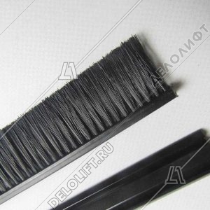 Щетка безопасности эскалатора, L - 500 мм, с черным пластиковым держателем