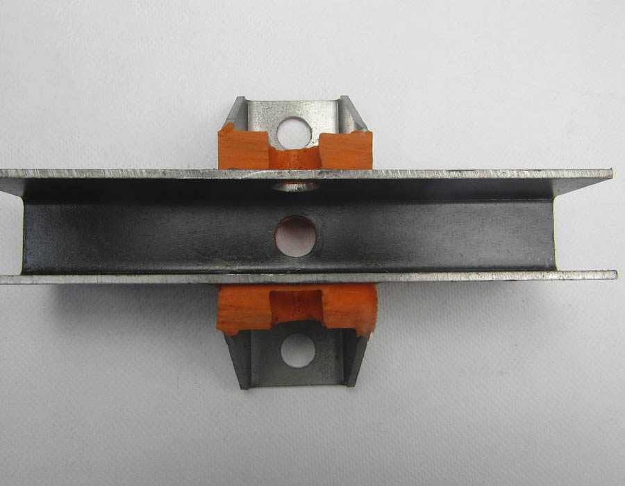 Башмак направляющей кабины/противовеса, DIM2 - 118 мм, L - 200 мм, T - 16 мм (Россия)