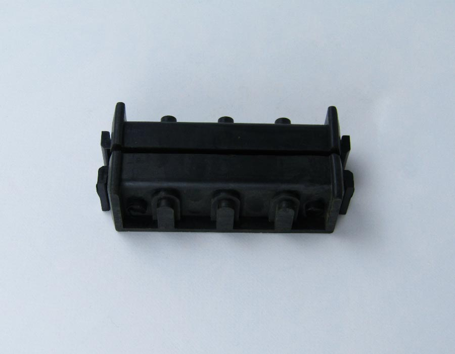 Вкладыш башмака направляющей кабины/противовеса, T - 9 мм, L - 130 мм, резиновые вставки