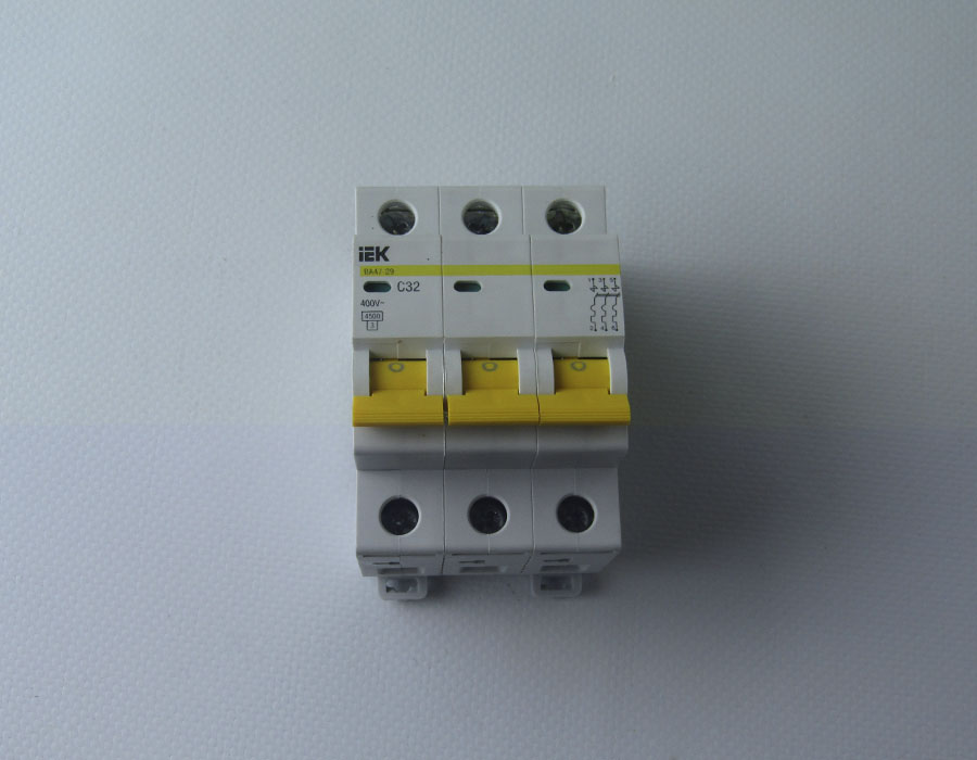 Выключатель автоматический, ВА47-29, 3Р, 32А, С