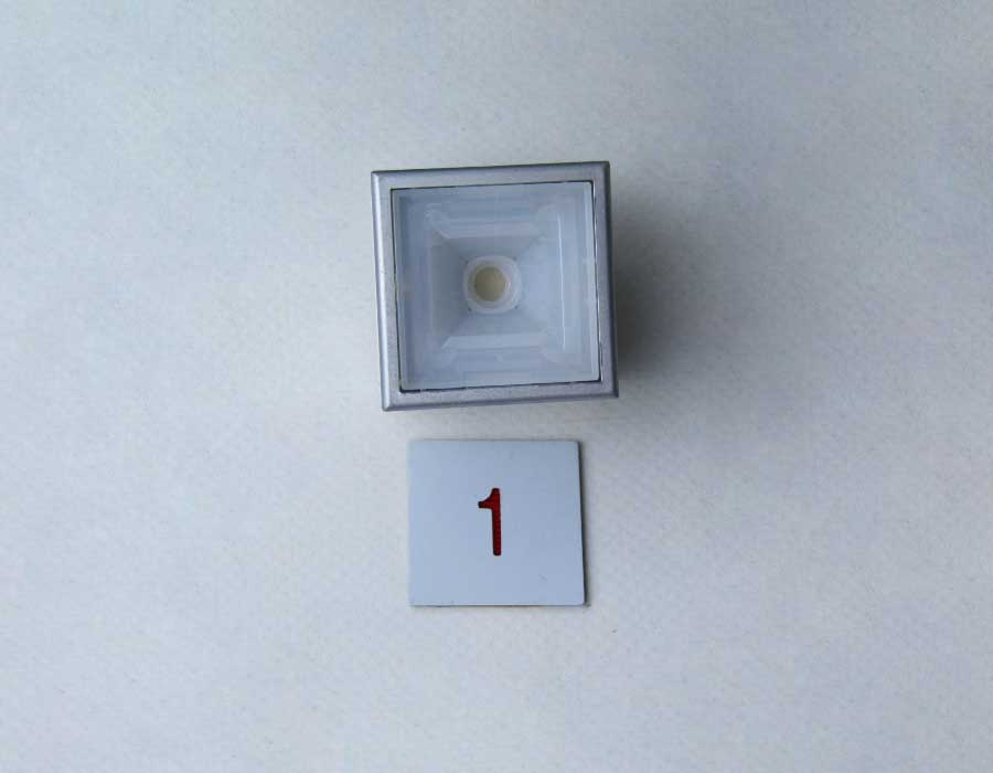 Кнопка вызова/приказа, тип KT40 STEP C, 40х40 мм, 1 этаж, красная подсветка