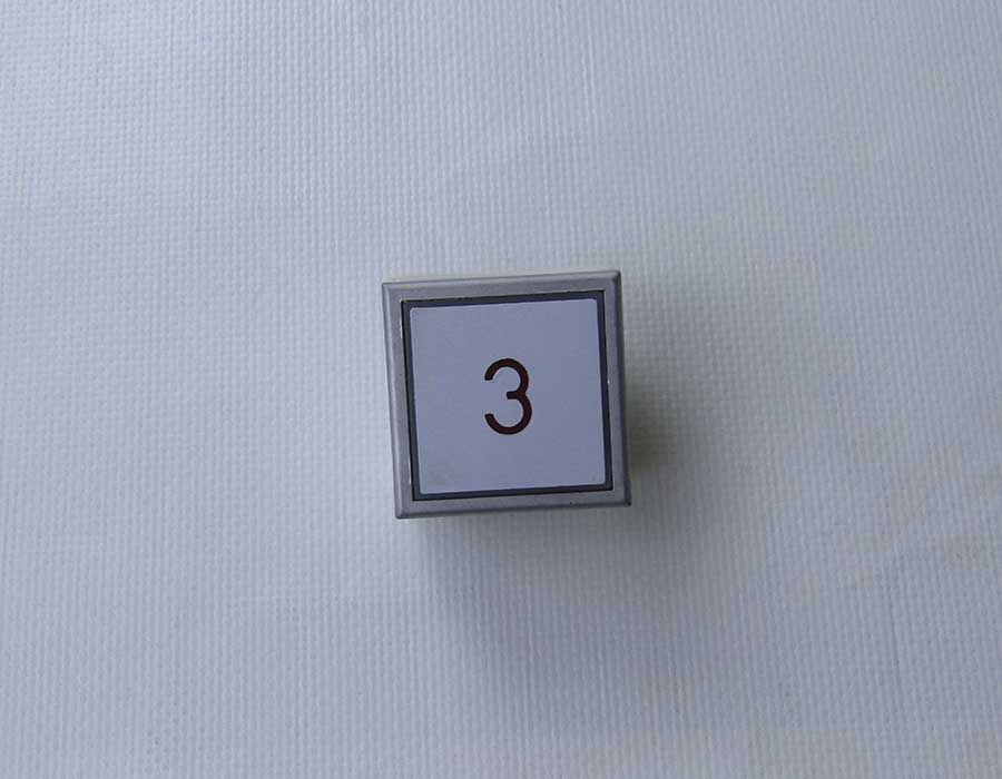 Кнопка вызова/приказа, тип KT40 STEP C, 40х40 мм, 3 этаж, красная подсветка