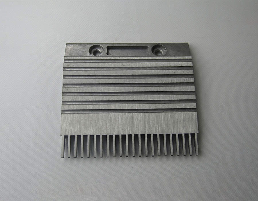 Гребенка входной площадки, ECO3000-C, 22 зубца, 197x180 мм, центральная, алюминий (GD-ALSI 12)