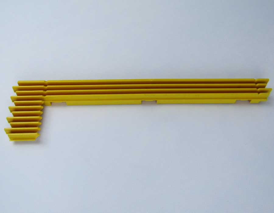 Демаркационные линии ступеней эскалатора