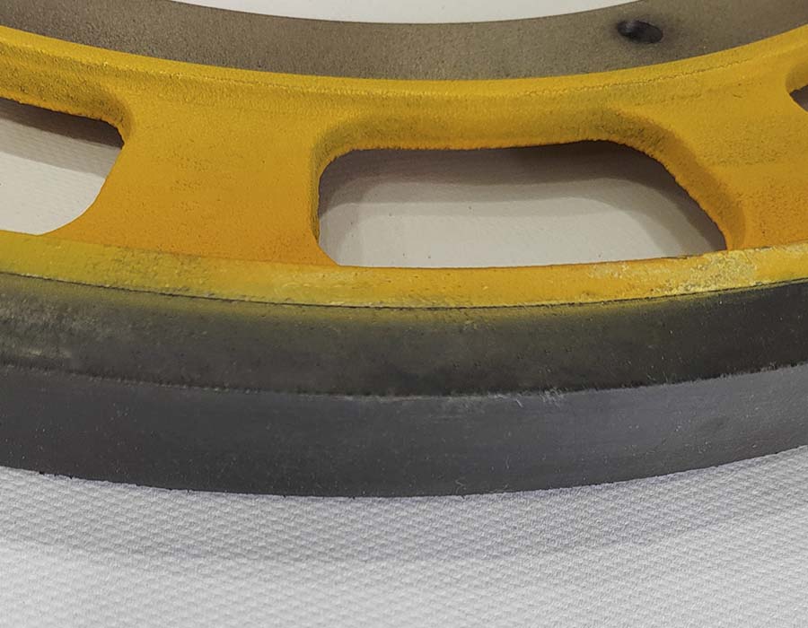 Колесо привода поручня, D - 587 мм, крепление 11 мм, без резьбы