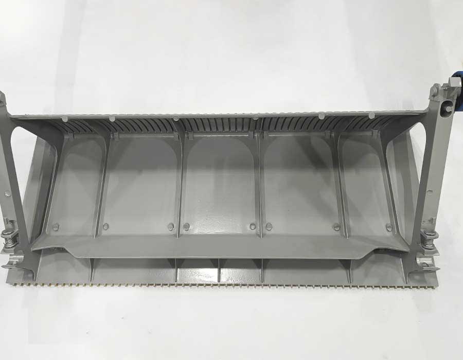 Ступень эскалатора, 1000 мм, 506 NCE, диаметр роликов - 76.2 мм, алюминий, окрашенная (серебро), 3 окрашенные линии демаркации