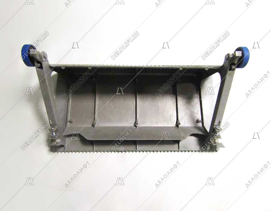 Ступень эскалатора, 1000 мм, 506 NCE, диаметр роликов - 76.2 мм, алюминий, окрашенная (серебро), без демаркации, с фиксирующим пальцем