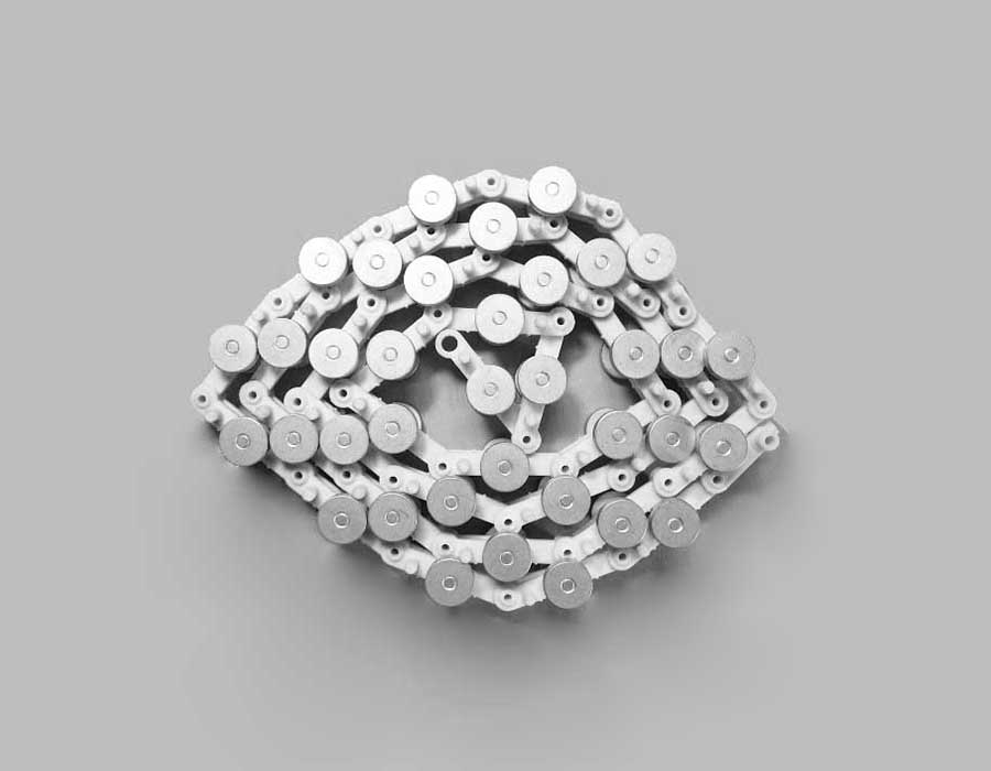 Цепи огибающие балюстрады эскалатора