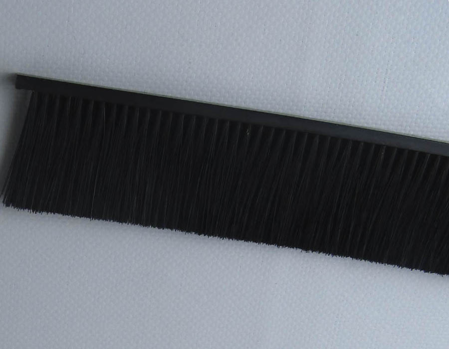 Щетка безопасности эскалатора, L - 2000 мм