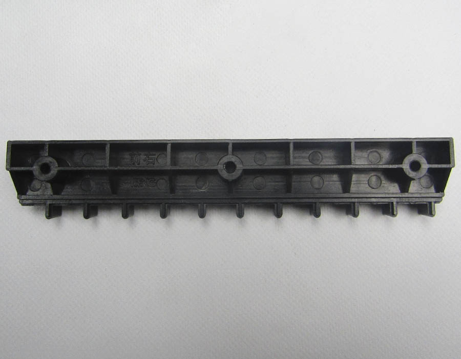 Демаркационная линия, левая, L - 200 мм, пластик, черная