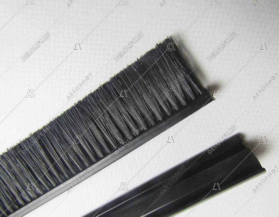 Щетка безопасности эскалатора, L - 1800 мм, с черным пластиковым держателем, левая, изогнутая, верхняя входная площадка