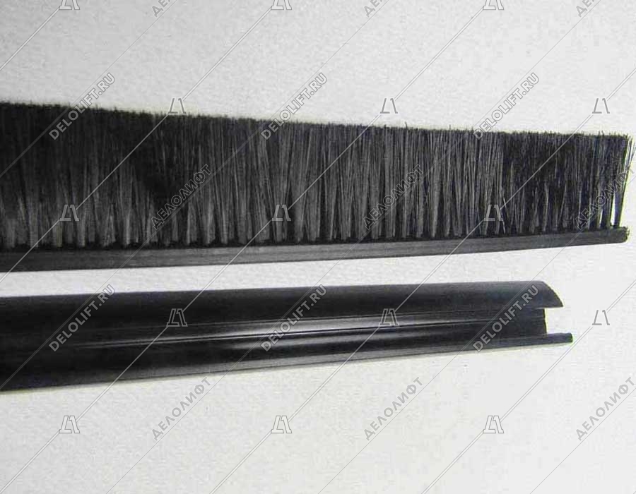 Щетка безопасности эскалатора, L - 1800 мм, с черным пластиковым держателем, правая, изогнутая, нижняя входная площадка