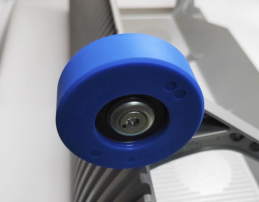 Ступень эскалатора, 800 мм, диаметр роликов - 80x25 мм, алюминий, серая, без демаркаций, ЛАТРЭС