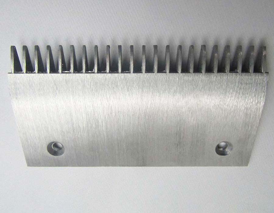 Гребенка входной площадки, 22 зубца, 200x107 мм, центральная, алюминий